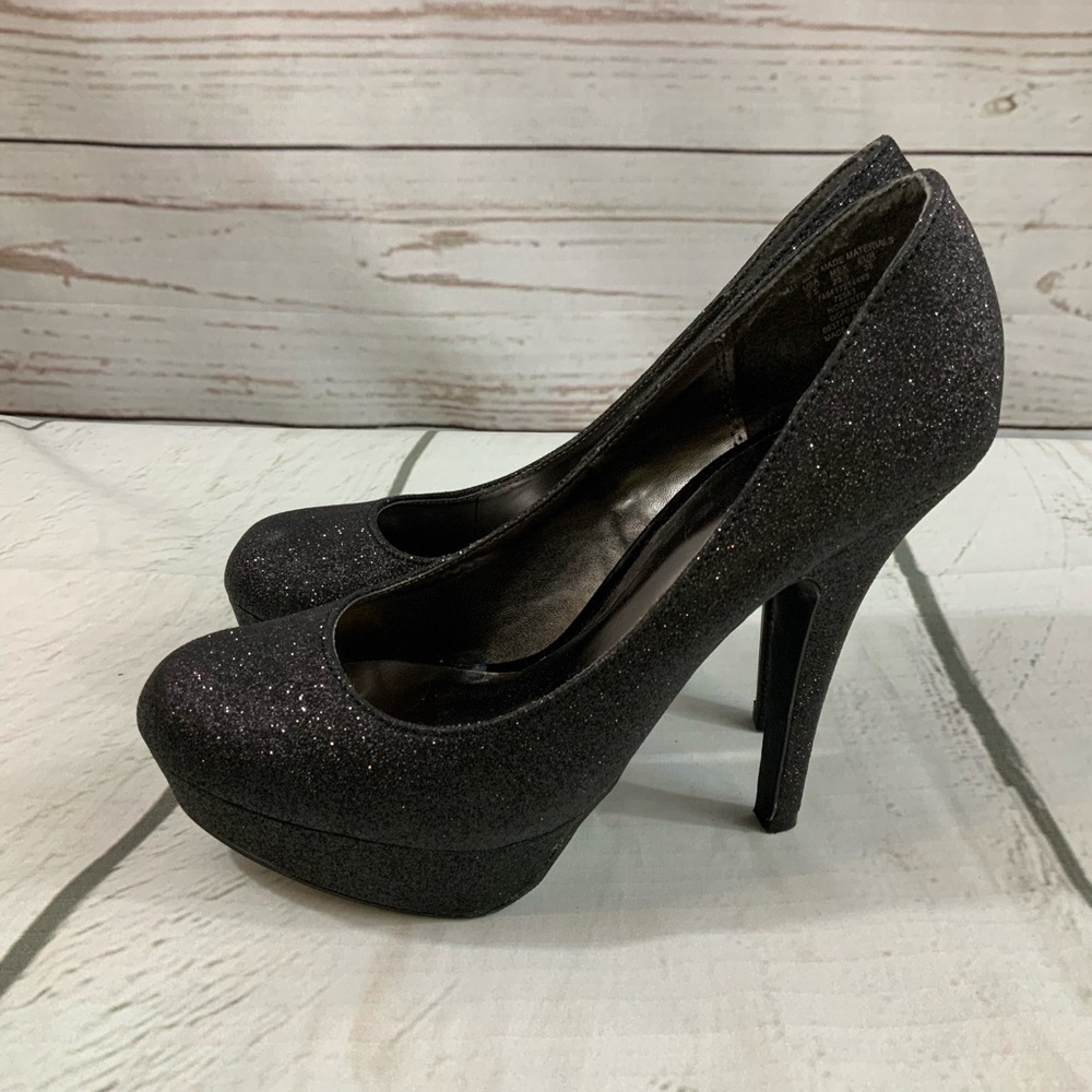 SM New York Heels Size 6.5